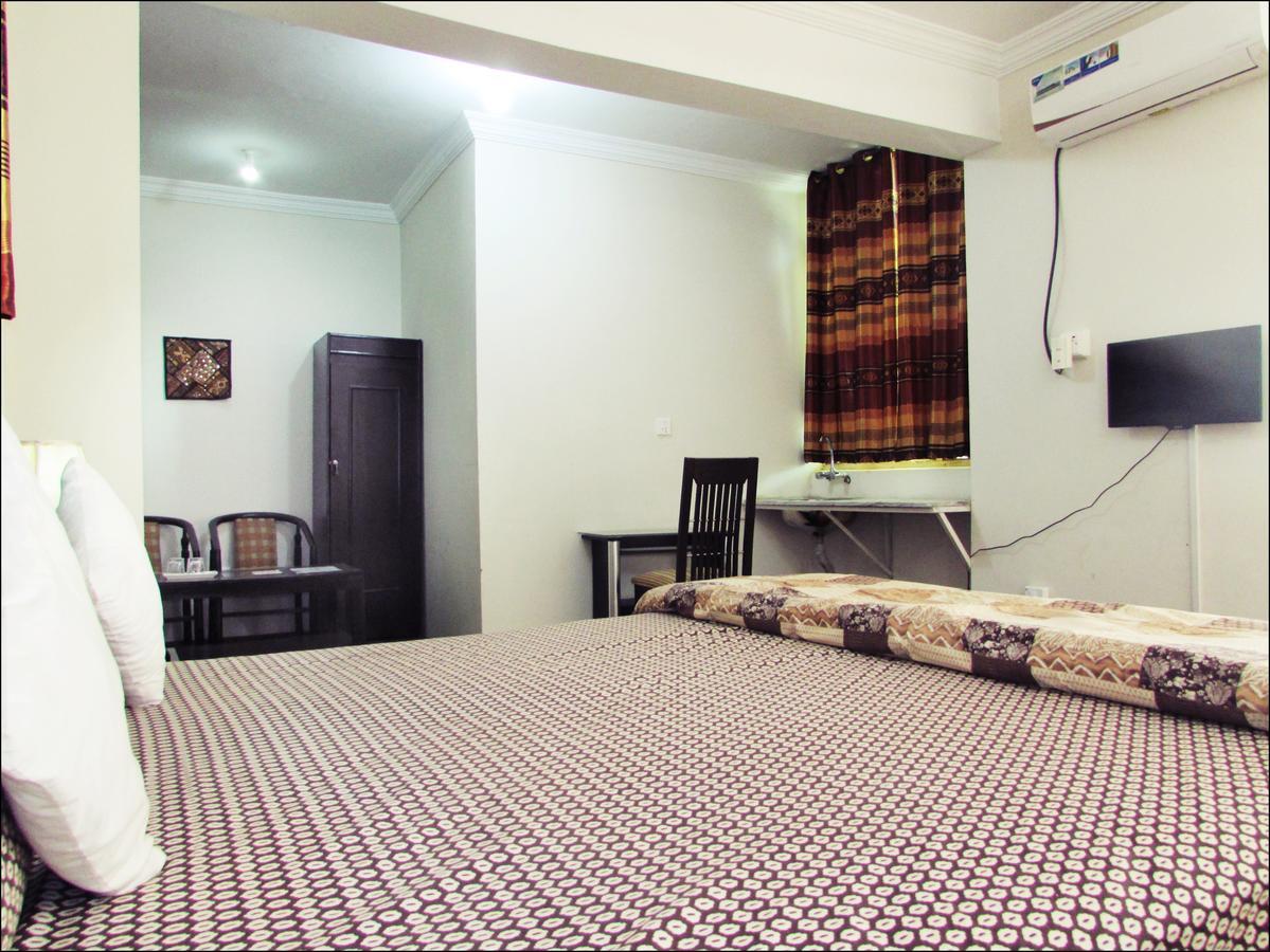 Stargaze Hotel & Apartment Abbottabad Extérieur photo